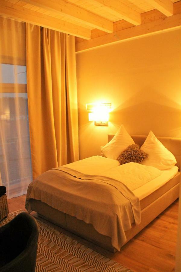 Tauber Lodge Креглинген Екстериор снимка